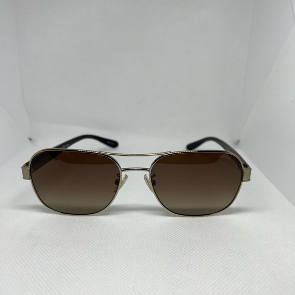 Coach Polarized Sunglasses with Case and Lens Cloth - Picture 5 of 11